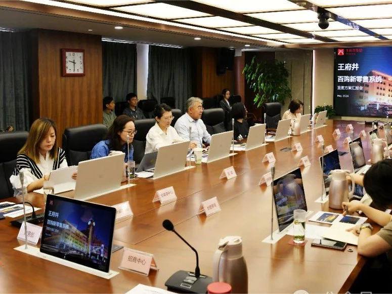 1715566472823026286775_581